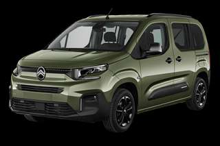 Schräge Frontansicht auf einen Citroën Berlingo MAX, freigestellt