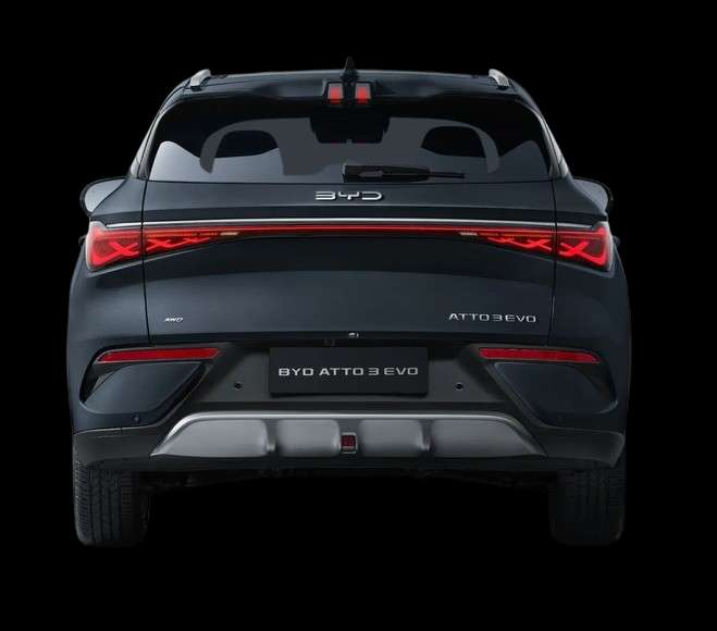 Heckansicht eines BYD Atto 3 Evo