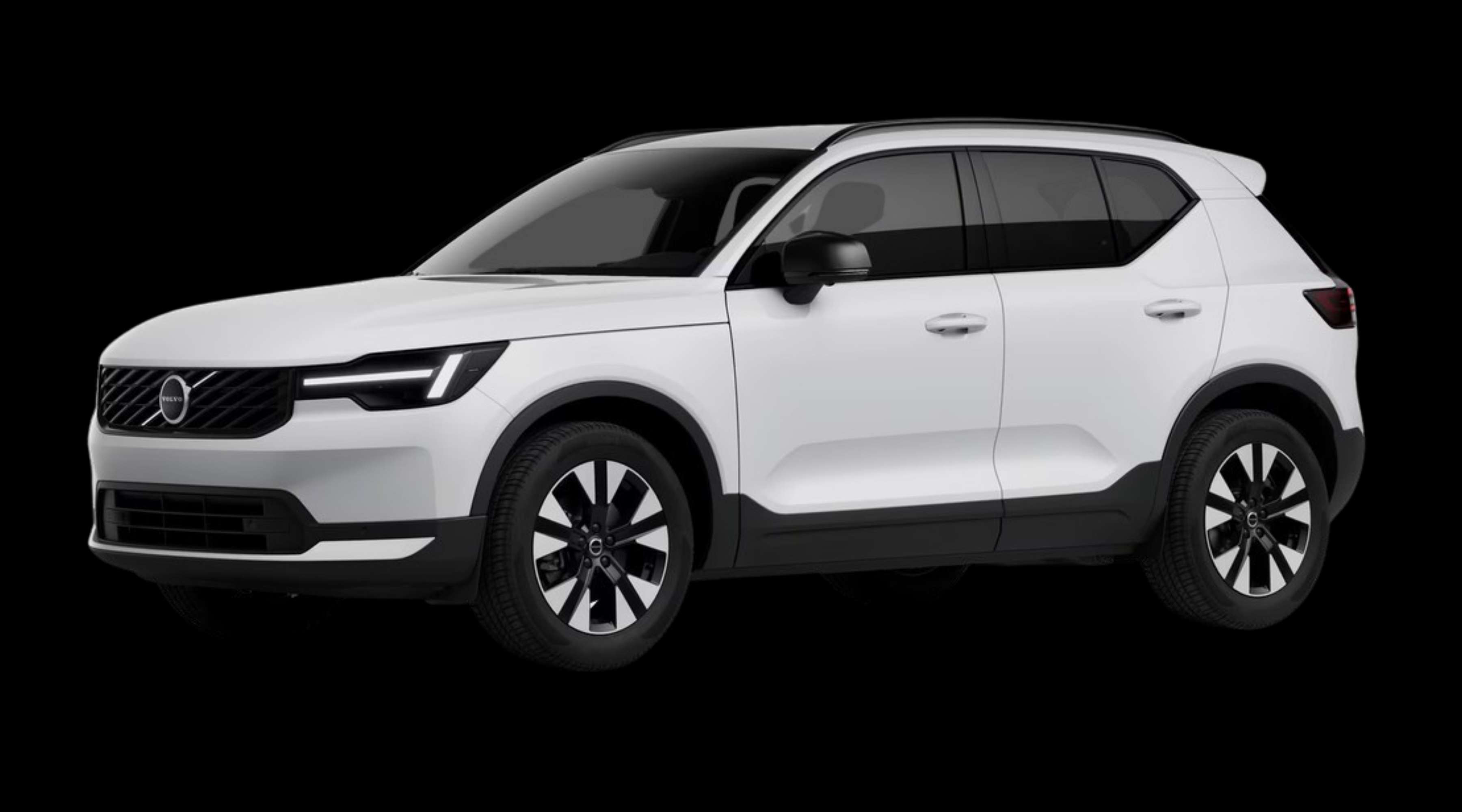Schräge Frontansicht eines Volvo XC40, freigestellt