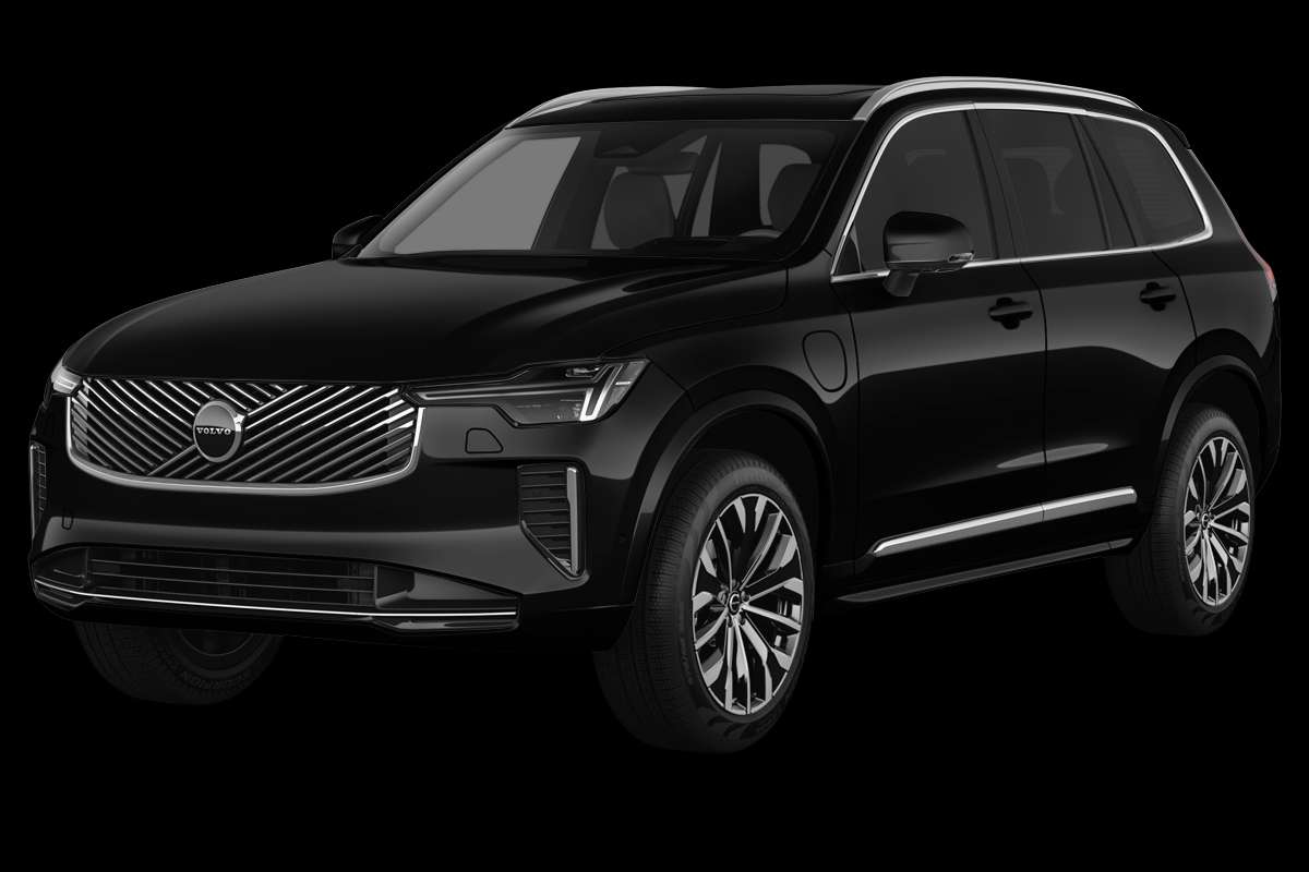 Schräge Frontansicht eines Volvo XC90, freigestellt