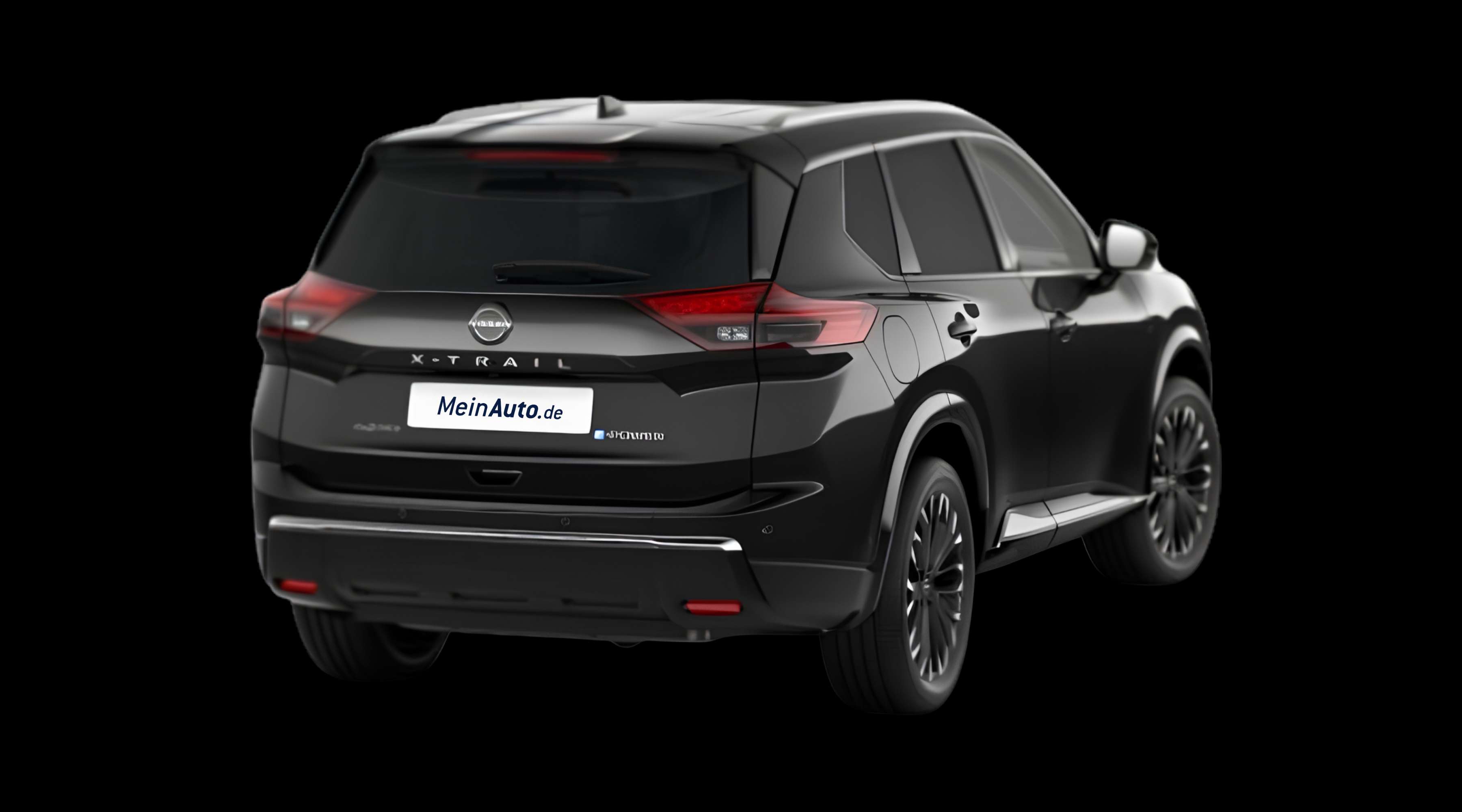 Schräge Heckansicht eines Nissan X-TRAIL, freigestellt
