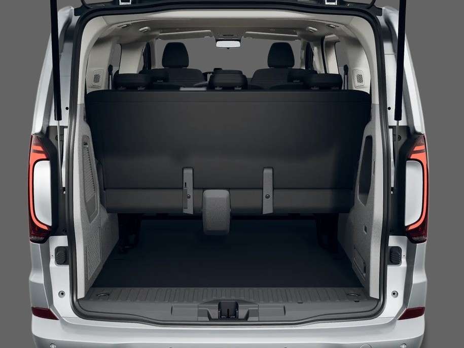 Kofferraum eines Volkswagen e-Caravelle