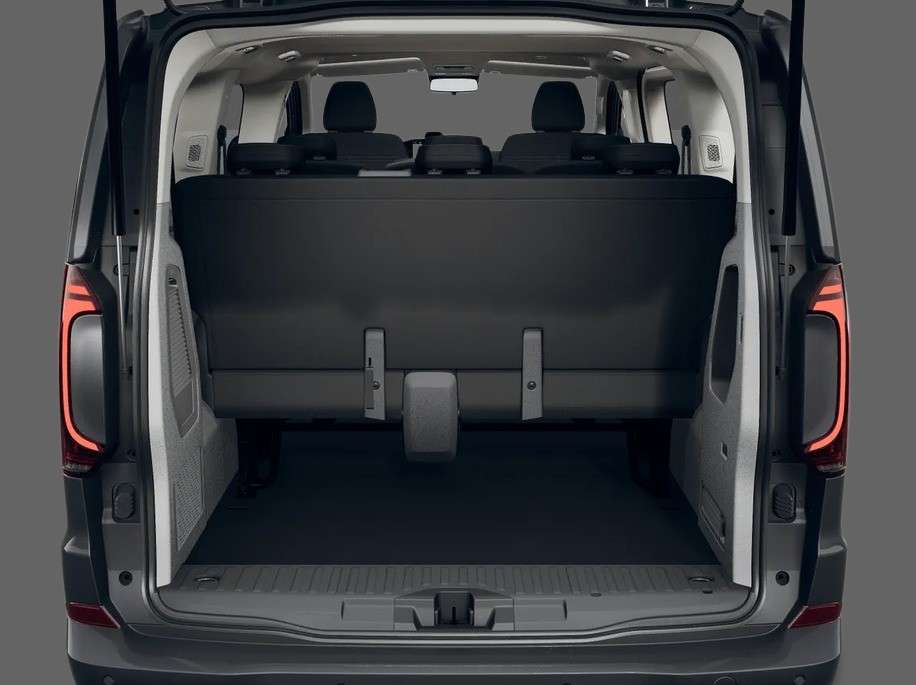 Kofferraum eines Volkswagen e-Caravelle