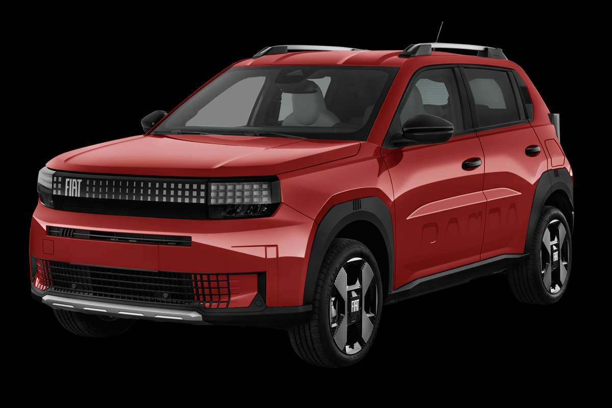 Schräge Frontansicht eines Fiat Grande Panda, freigestellt