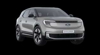 Schräge Frontansicht auf einen Ford Explorer Premium, freigestellt
