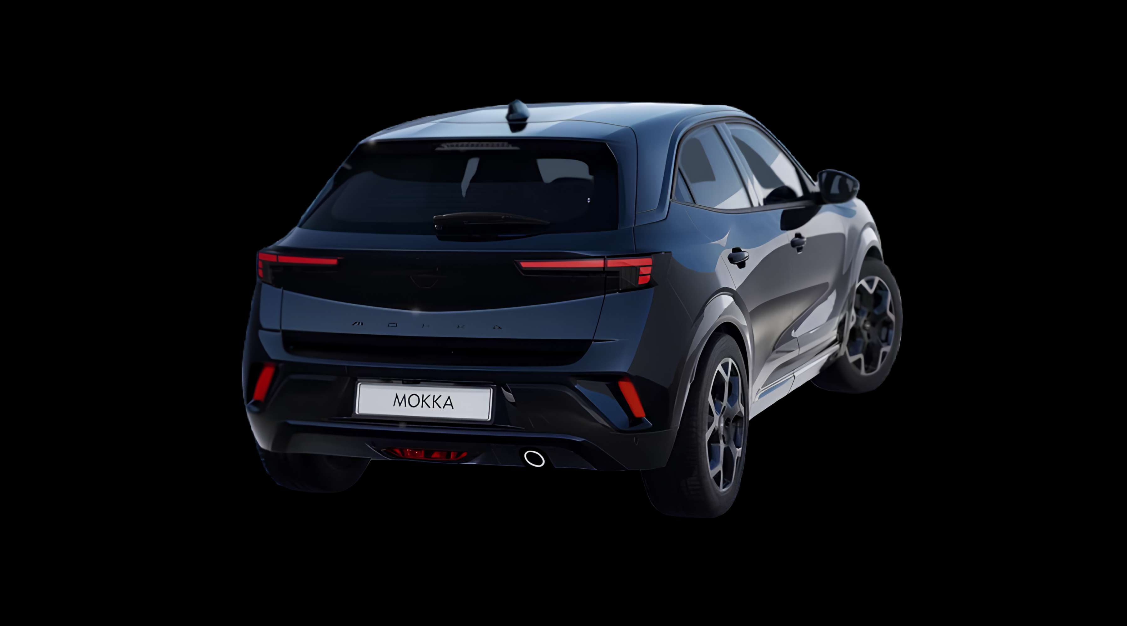 Schräge Heckansicht eines Opel Mokka, freigestellt