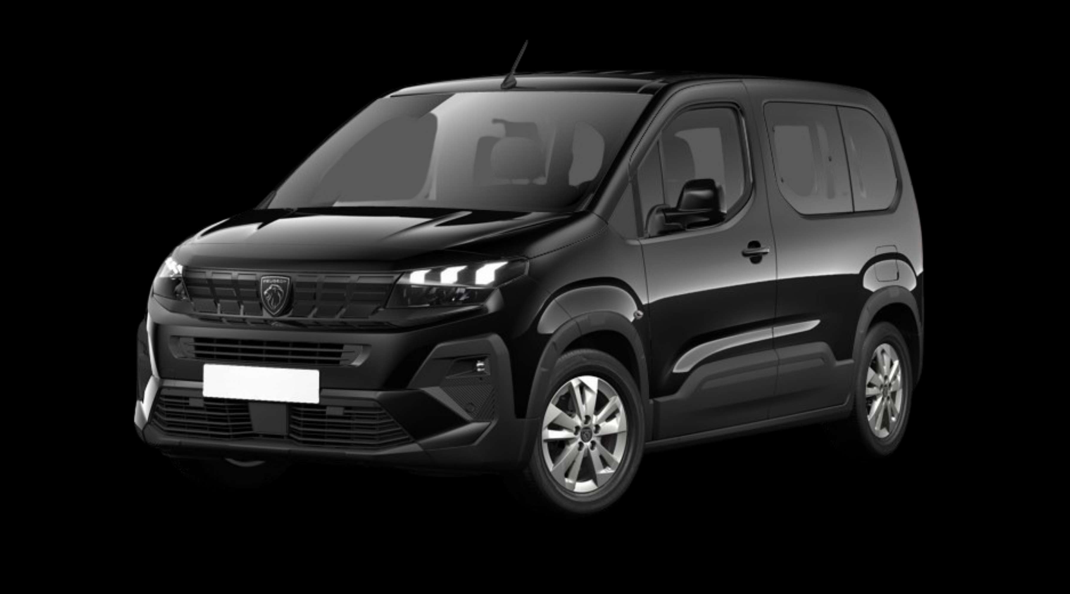 Schräge Frontansicht eines Peugeot Rifter, freigestellt