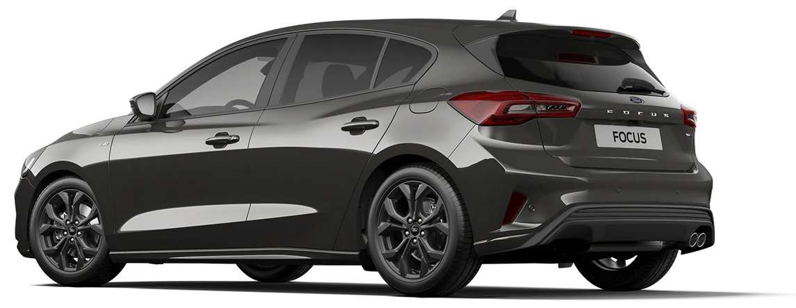 Schräge Heckansicht auf einen Ford Focus, freigestellt