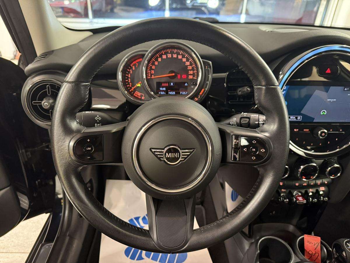 Fahrzeugbild eines MINI MINI