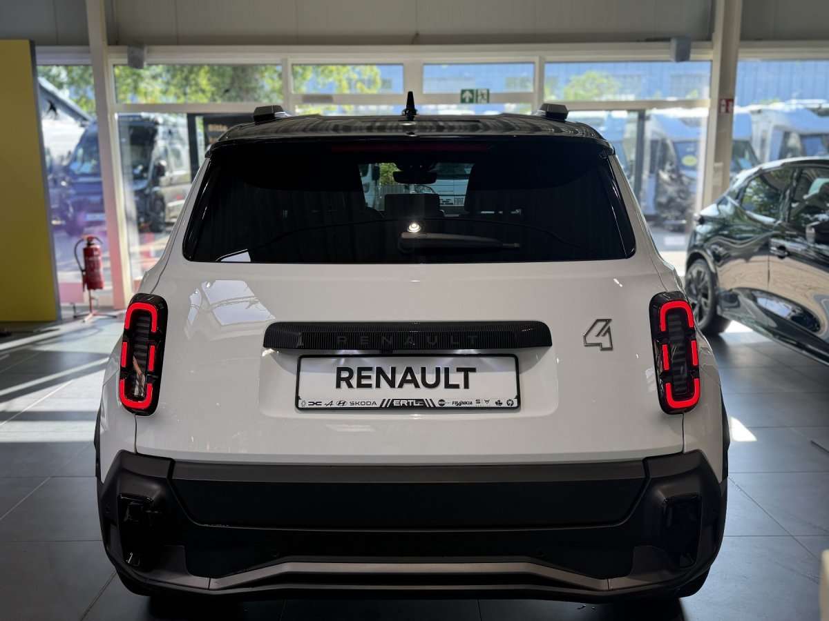 Fahrzeugbild eines Renault 4 E-TECH