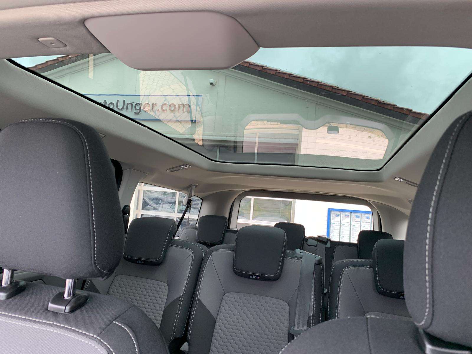 Fahrzeugbild eines Volkswagen Caravelle