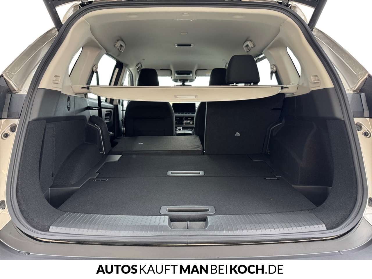 Fahrzeugbild eines Nissan X-TRAIL