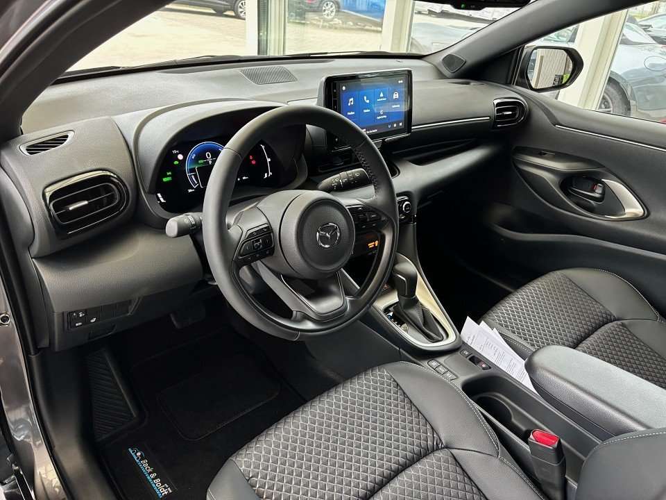 Fahrzeugbild eines Mazda Mazda2 Hybrid