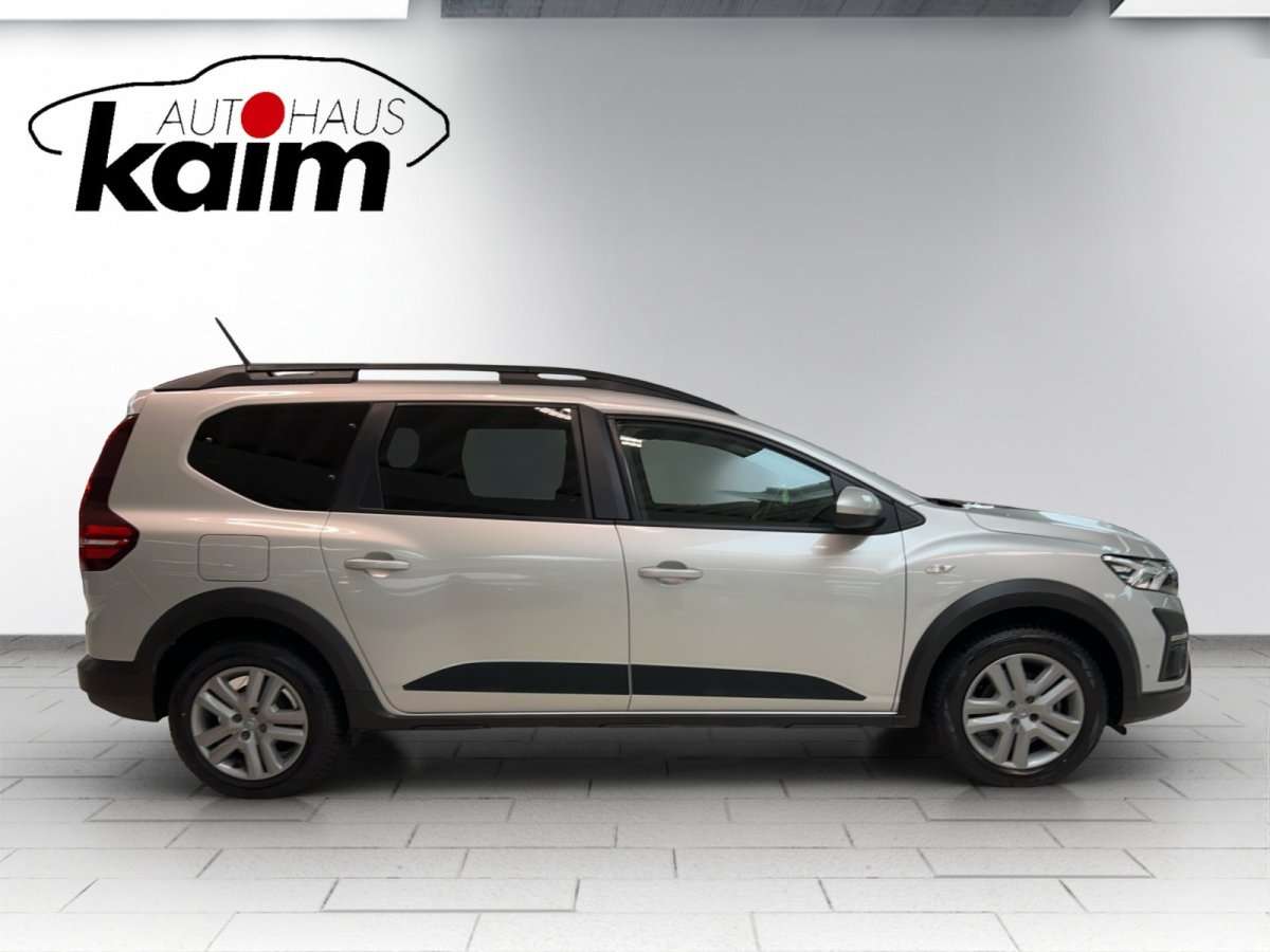 Fahrzeugbild eines Dacia Jogger