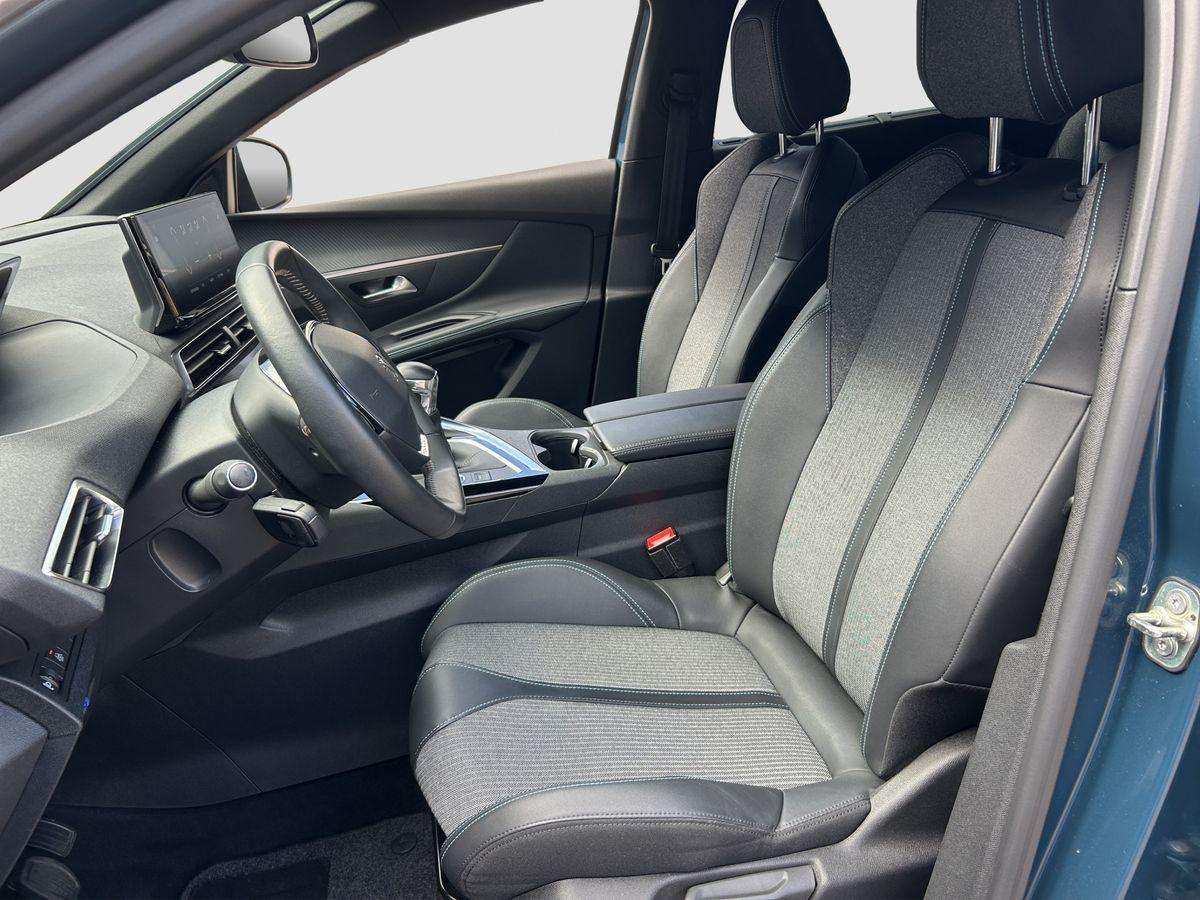 Fahrzeugbild eines Peugeot 5008