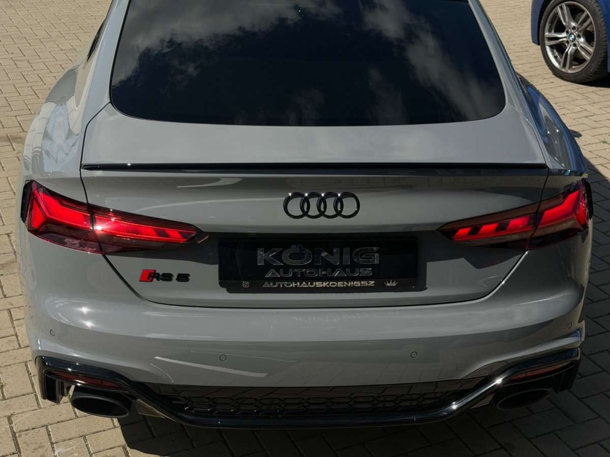 Fahrzeugbild eines Audi RS5