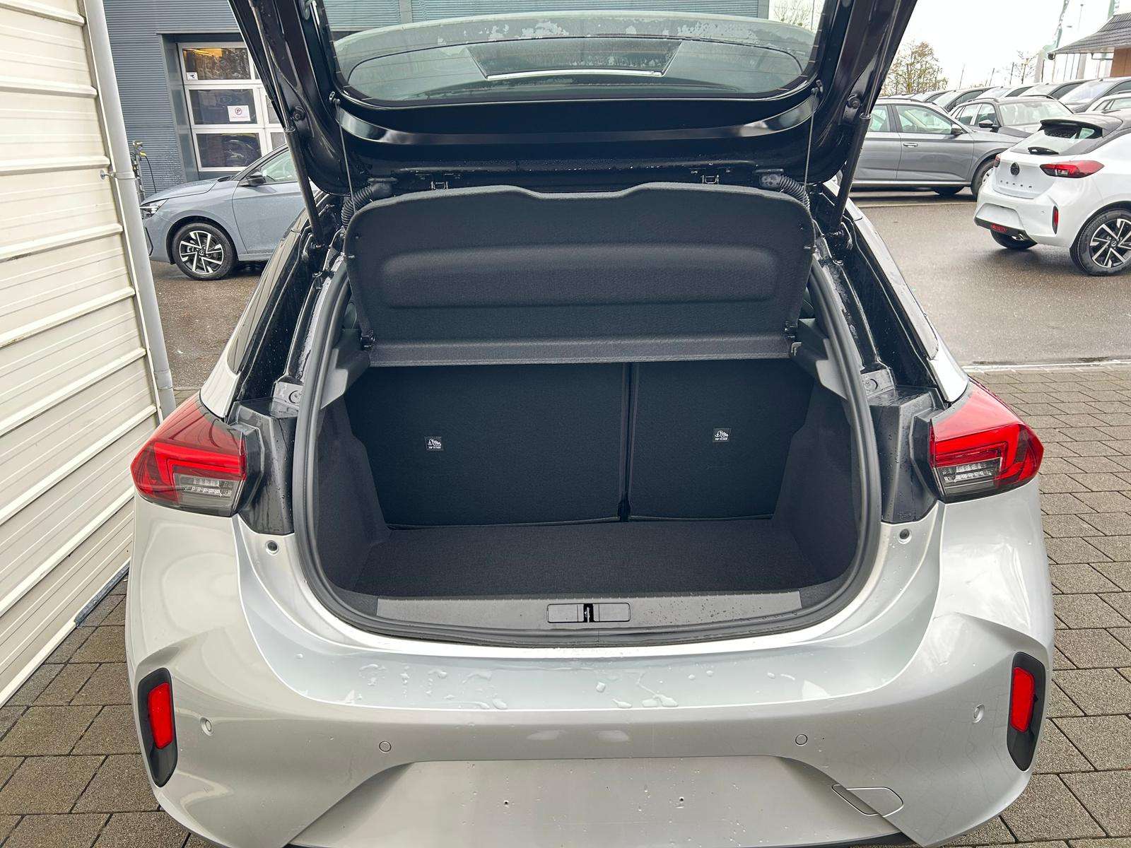 Fahrzeugbild eines Opel Corsa