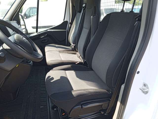 Fahrzeugbild eines Nissan Interstar