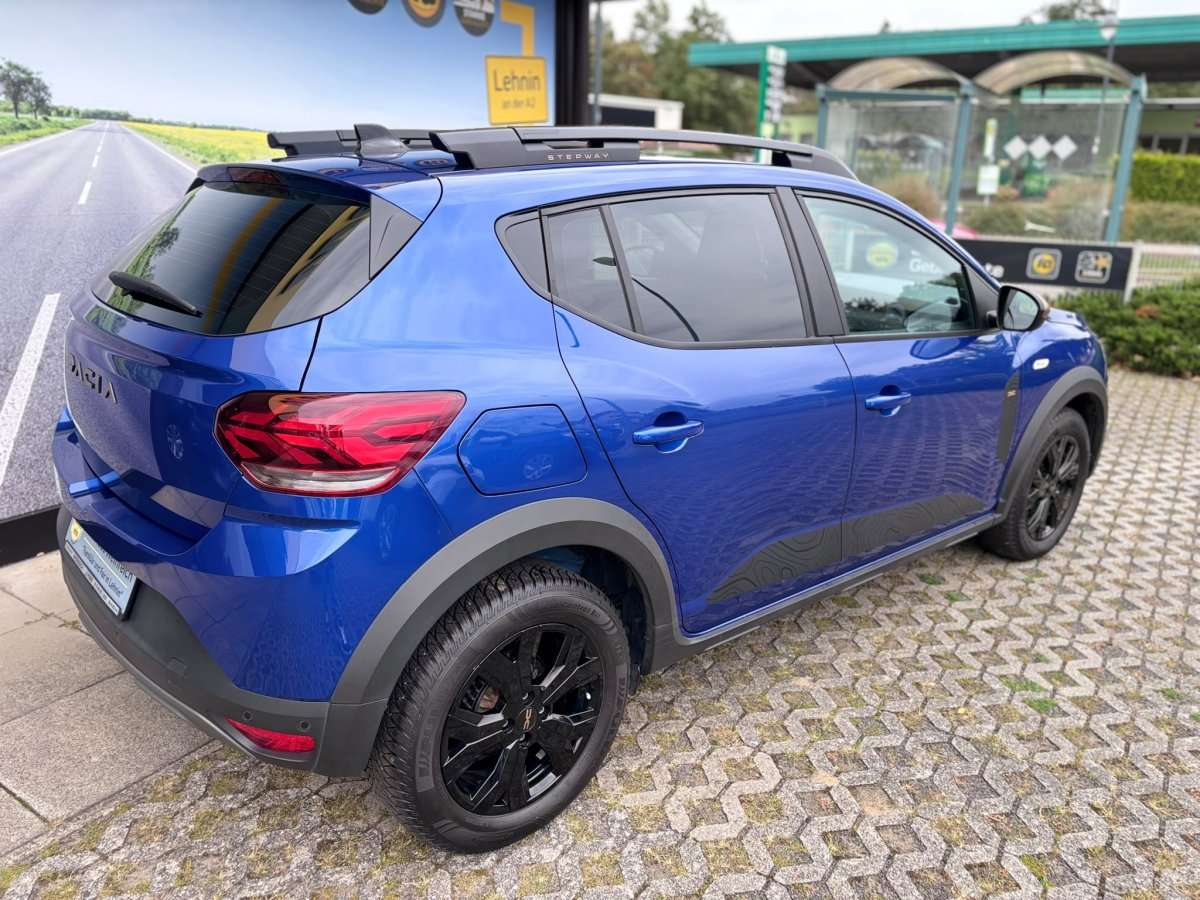 Fahrzeugbild eines Dacia Sandero