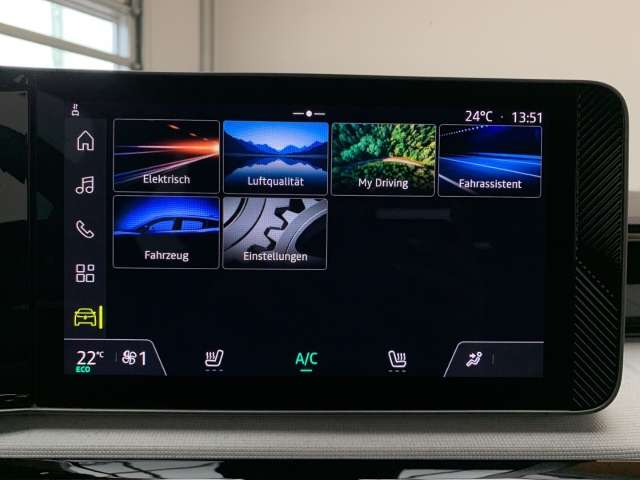 Fahrzeugbild eines Renault 5 E-TECH