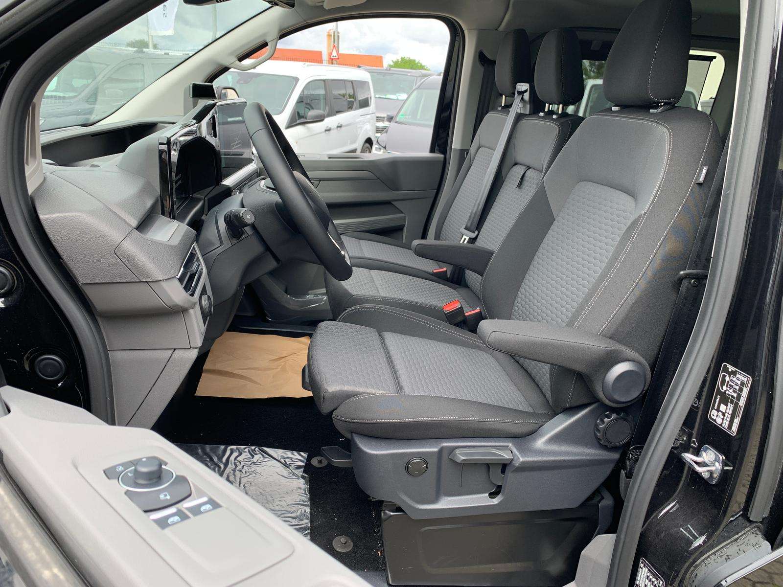 Fahrzeugbild eines Volkswagen Caravelle