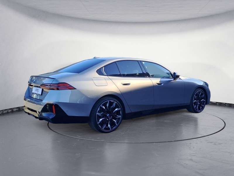 Fahrzeugbild eines BMW 5er-Reihe