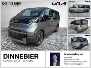 Schräge Frontansicht auf einen Kia PV5 Passenger , freigestellt