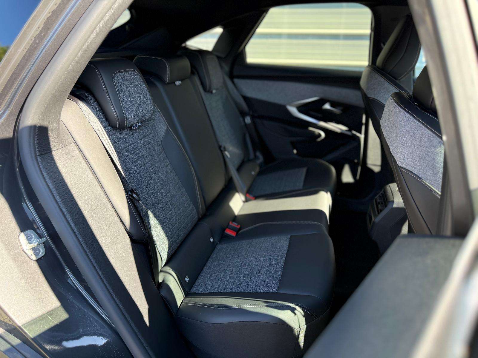 Fahrzeugbild eines Peugeot 3008