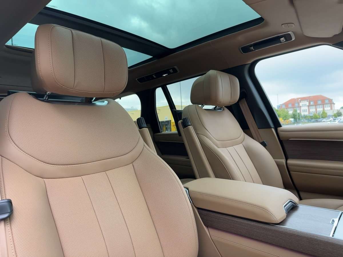 Fahrzeugbild eines Land Rover Range Rover