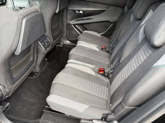 Fahrzeugbild eines Peugeot 5008