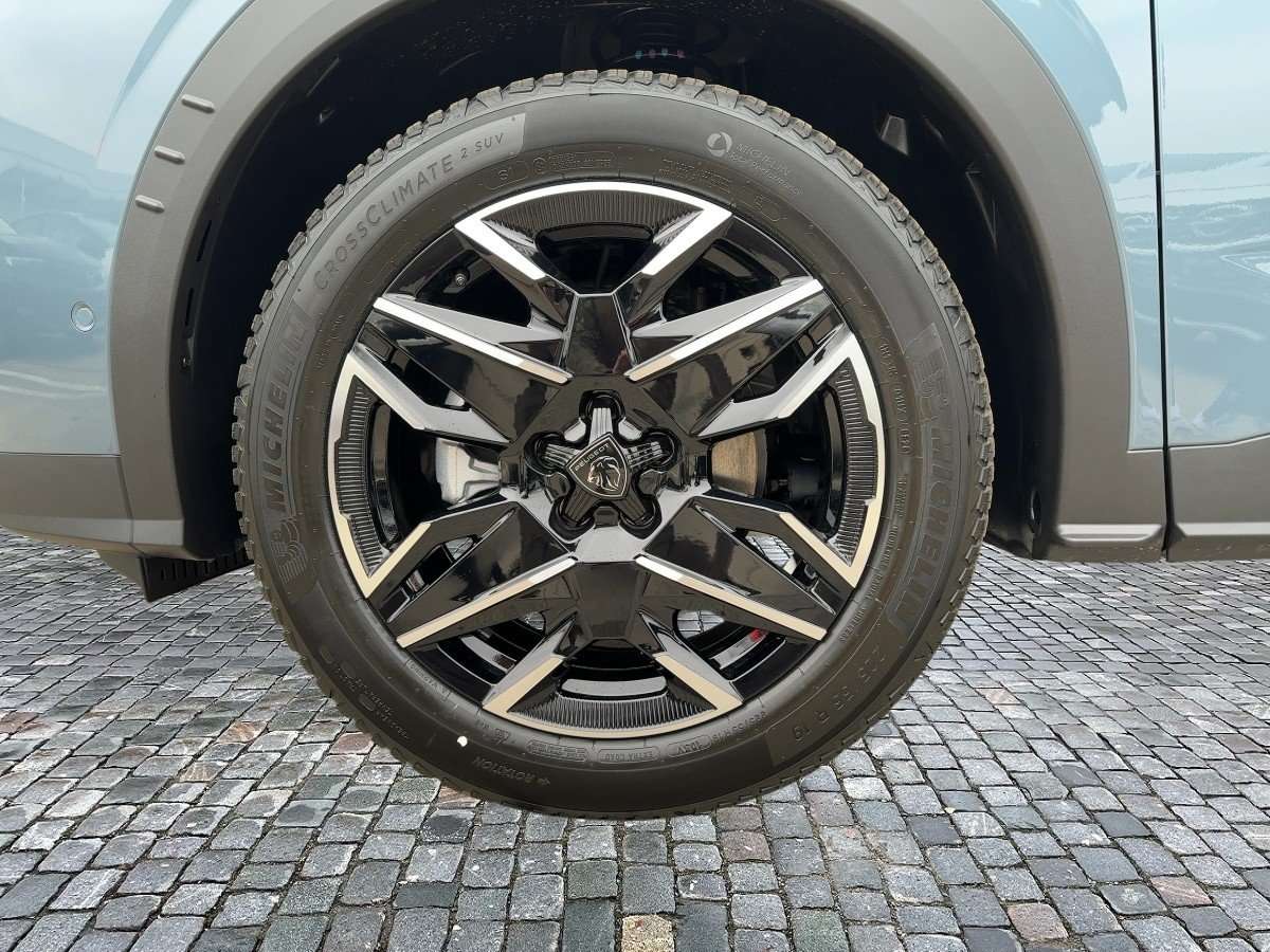 Fahrzeugbild eines Peugeot 3008