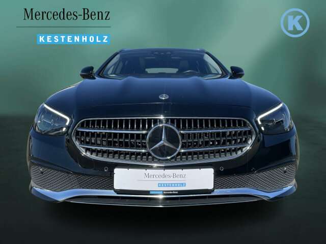 Fahrzeugbild eines Mercedes-Benz E-Klasse