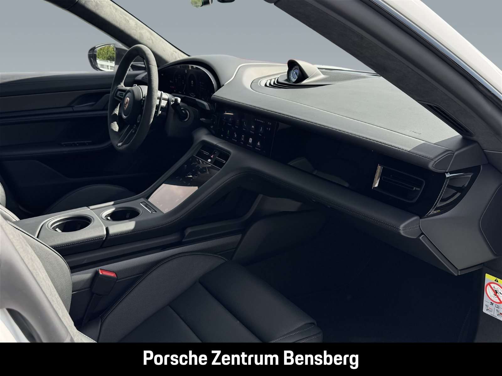 Fahrzeugbild eines Porsche Taycan