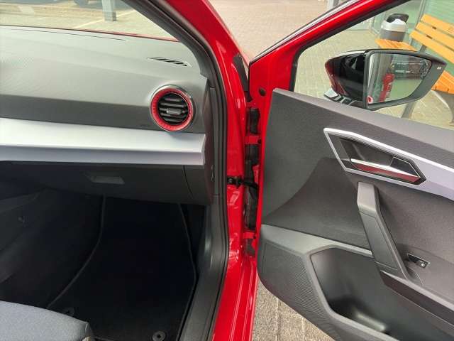 Fahrzeugbild eines SEAT Ibiza