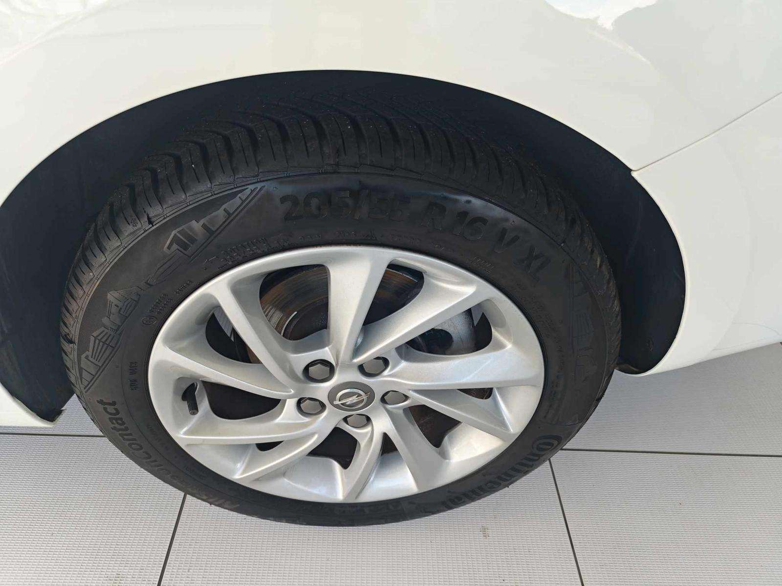 Fahrzeugbild eines Opel Astra