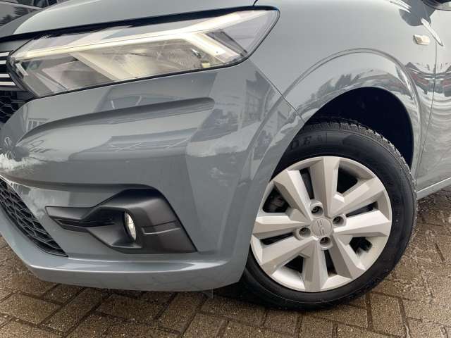 Fahrzeugbild eines Dacia Sandero