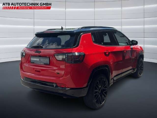 Fahrzeugbild eines Jeep Compass