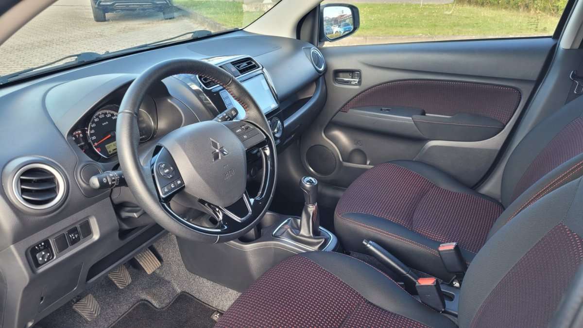 Fahrzeugbild eines Mitsubishi Space Star