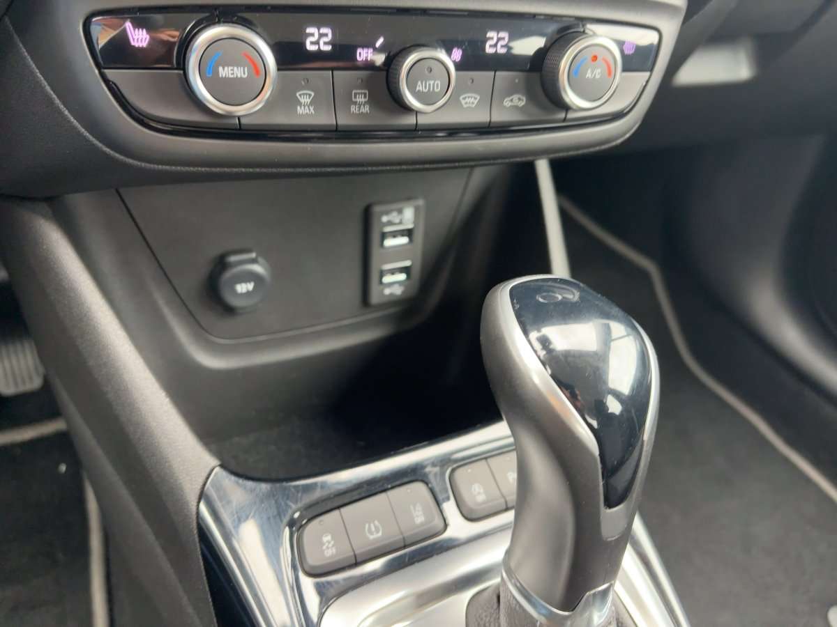 Fahrzeugbild eines Opel Crossland X
