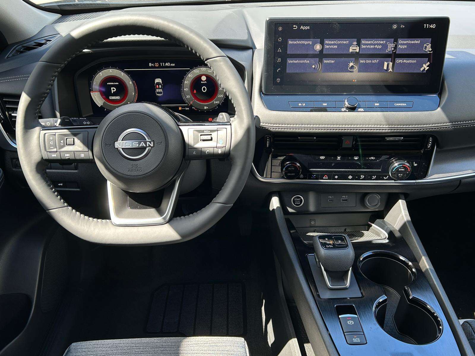Fahrzeugbild eines Nissan X-TRAIL