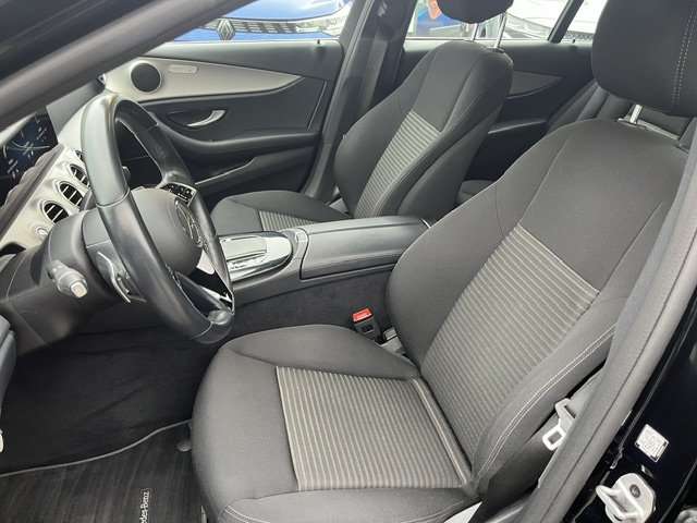 Fahrzeugbild eines Mercedes-Benz E-Klasse