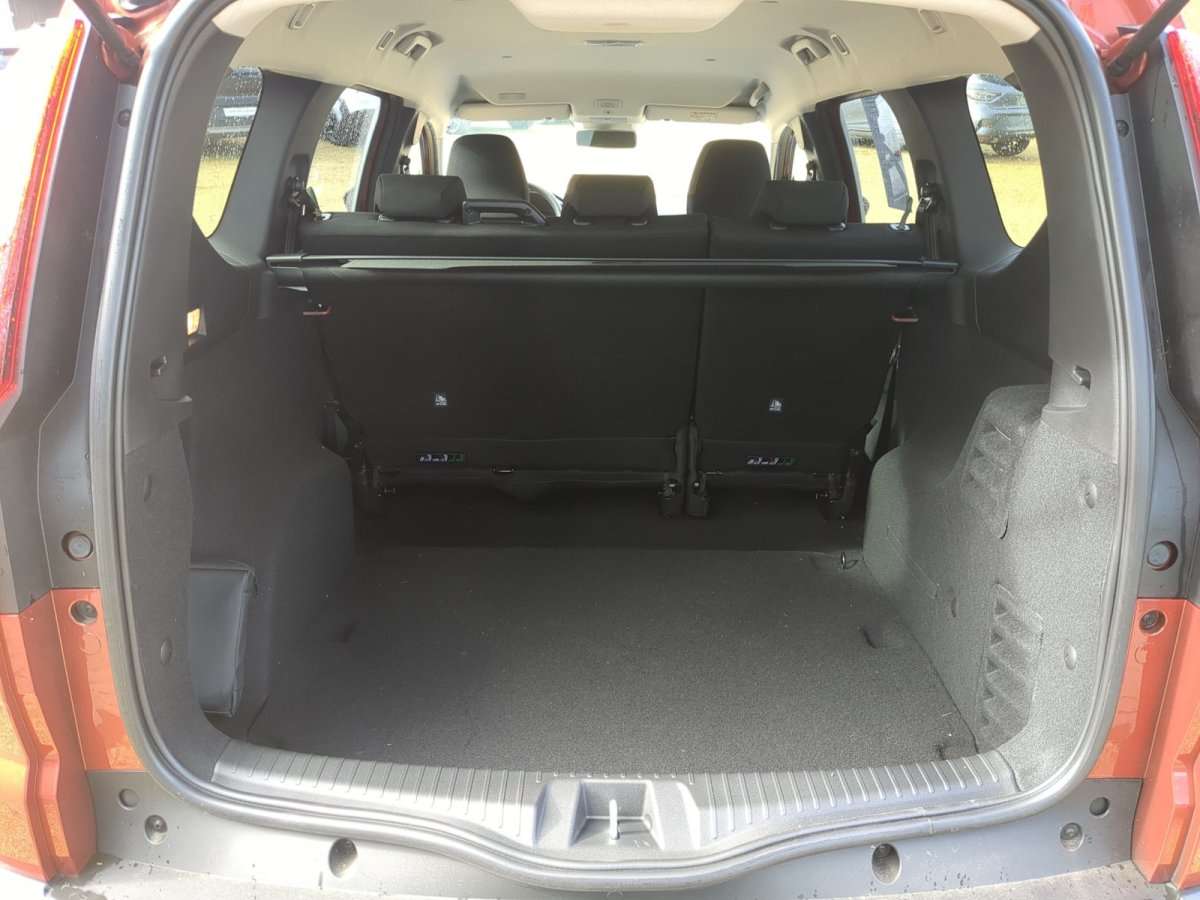 Fahrzeugbild eines Dacia Jogger