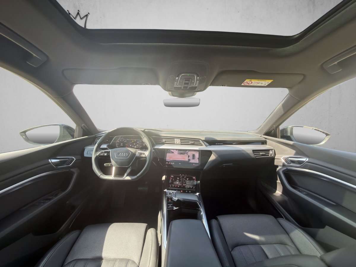 Fahrzeugbild eines Audi e-tron