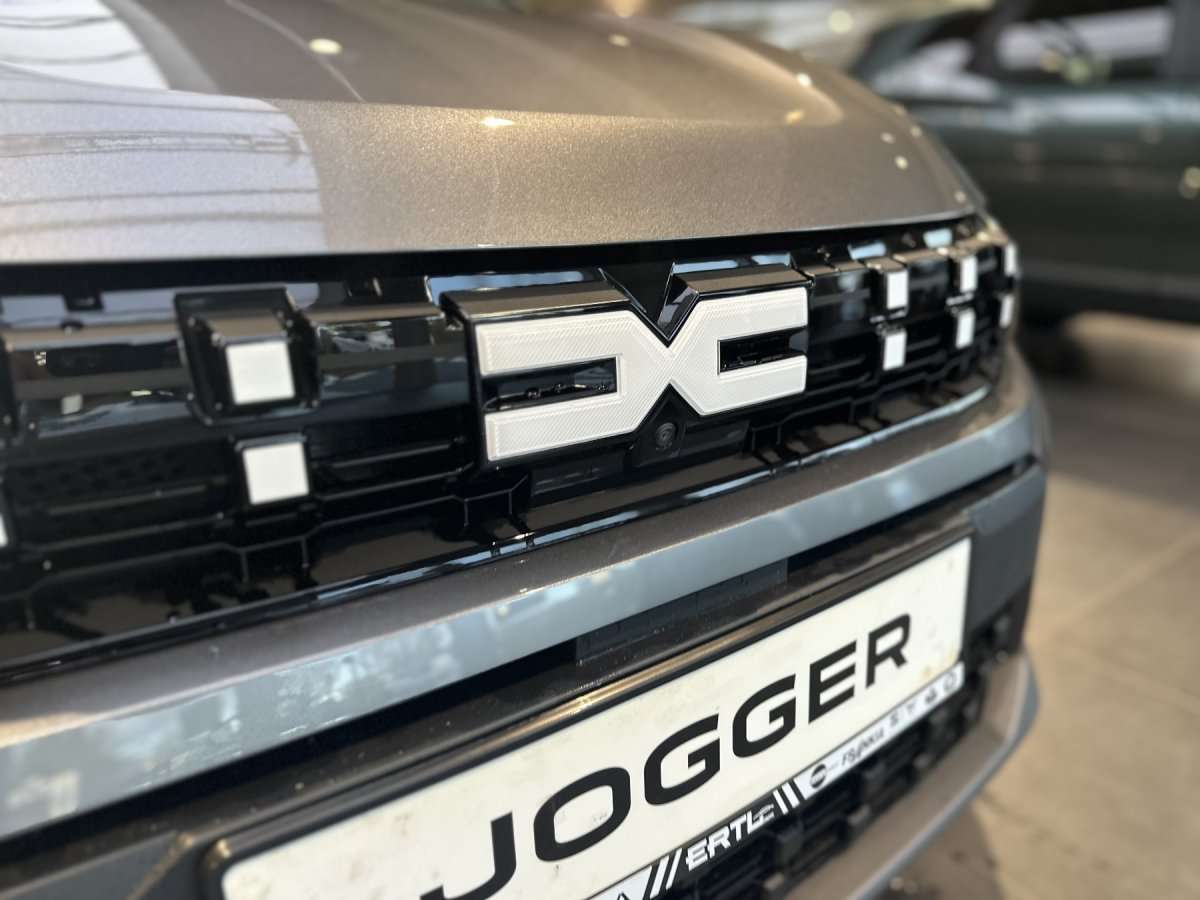 Fahrzeugbild eines Dacia Jogger