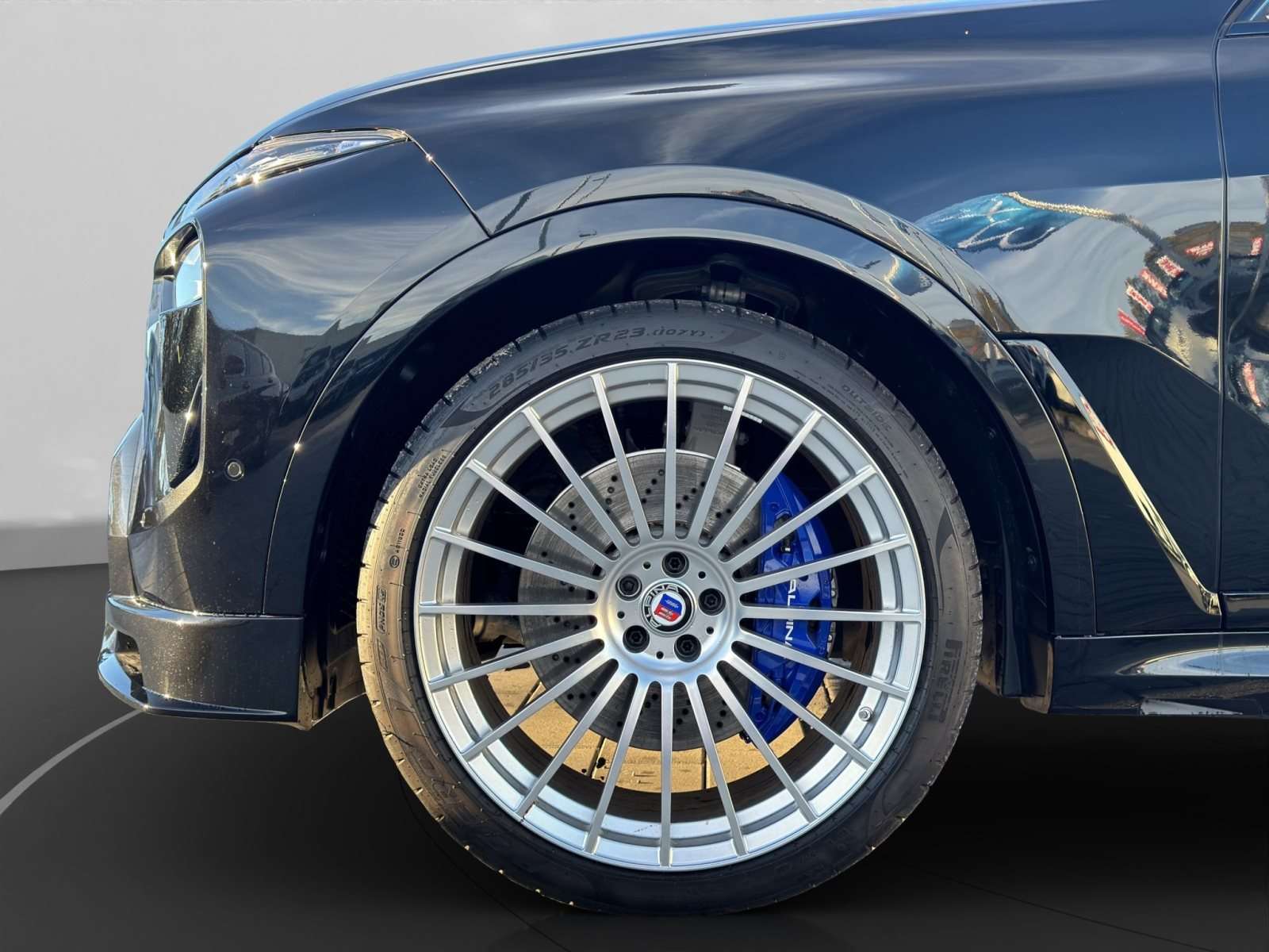 Fahrzeugbild eines Alpina XB7