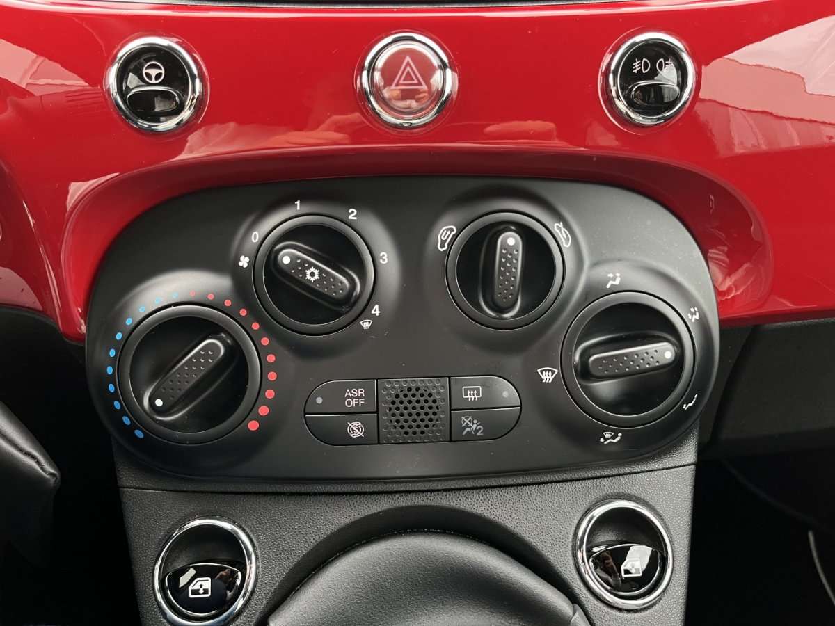 Fahrzeugbild eines Fiat 500