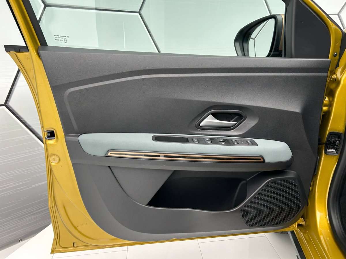 Fahrzeugbild eines Dacia Sandero