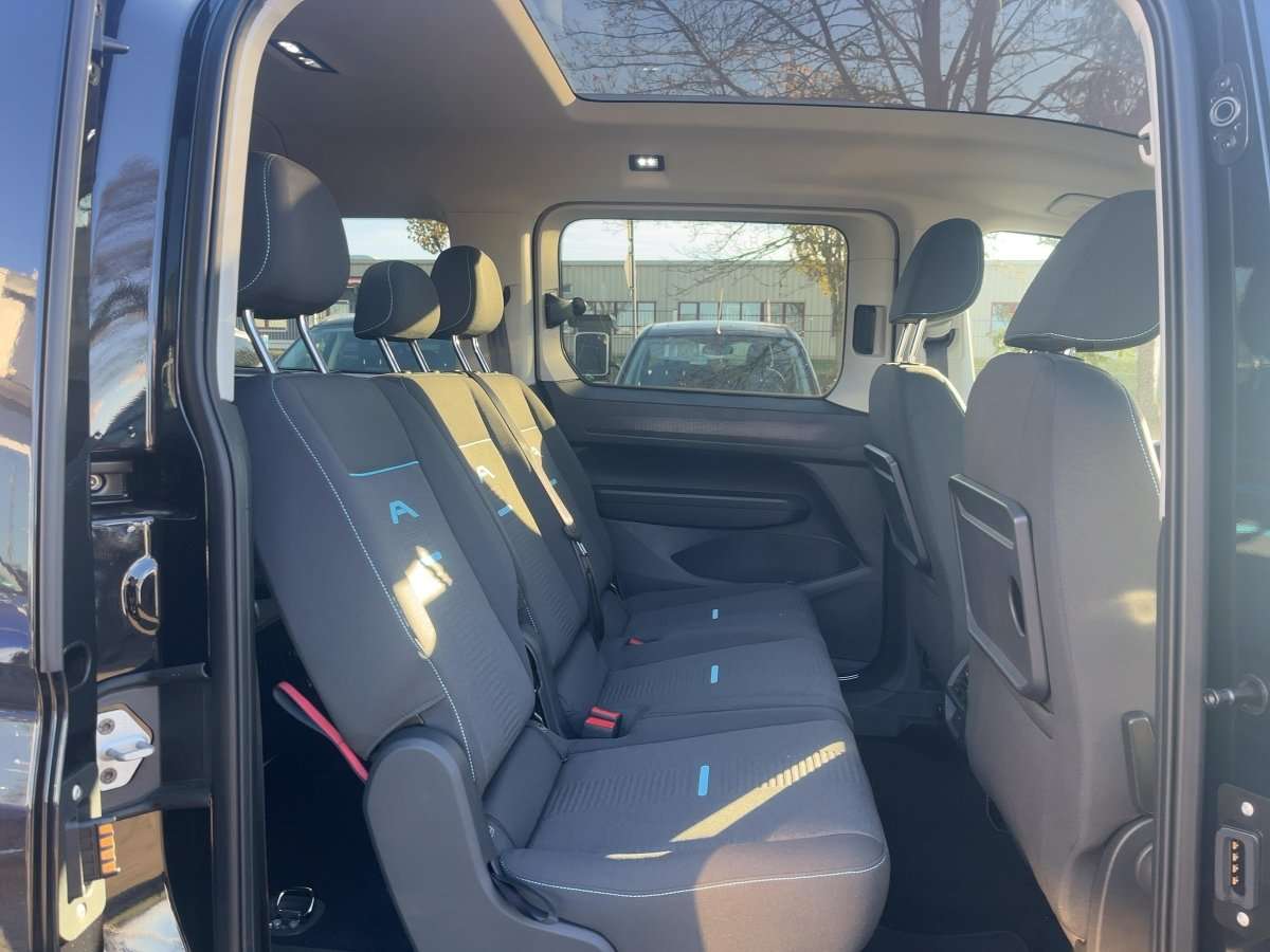 Fahrzeugbild eines Ford Grand Tourneo