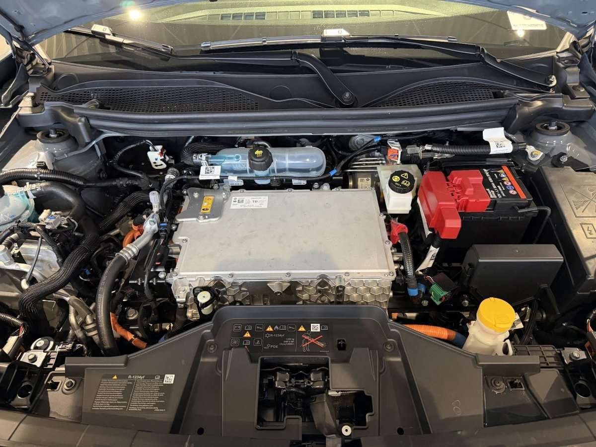 Fahrzeugbild eines Renault 4 E-TECH