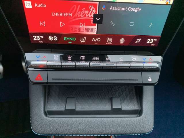 Fahrzeugbild eines Renault Scenic E-TECH